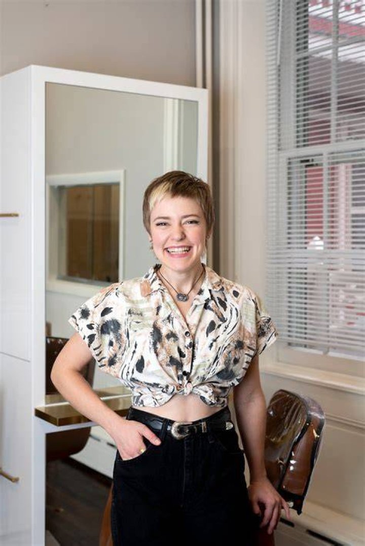 Annie Lowret: The Remarkable Journey of a Talented Artist
