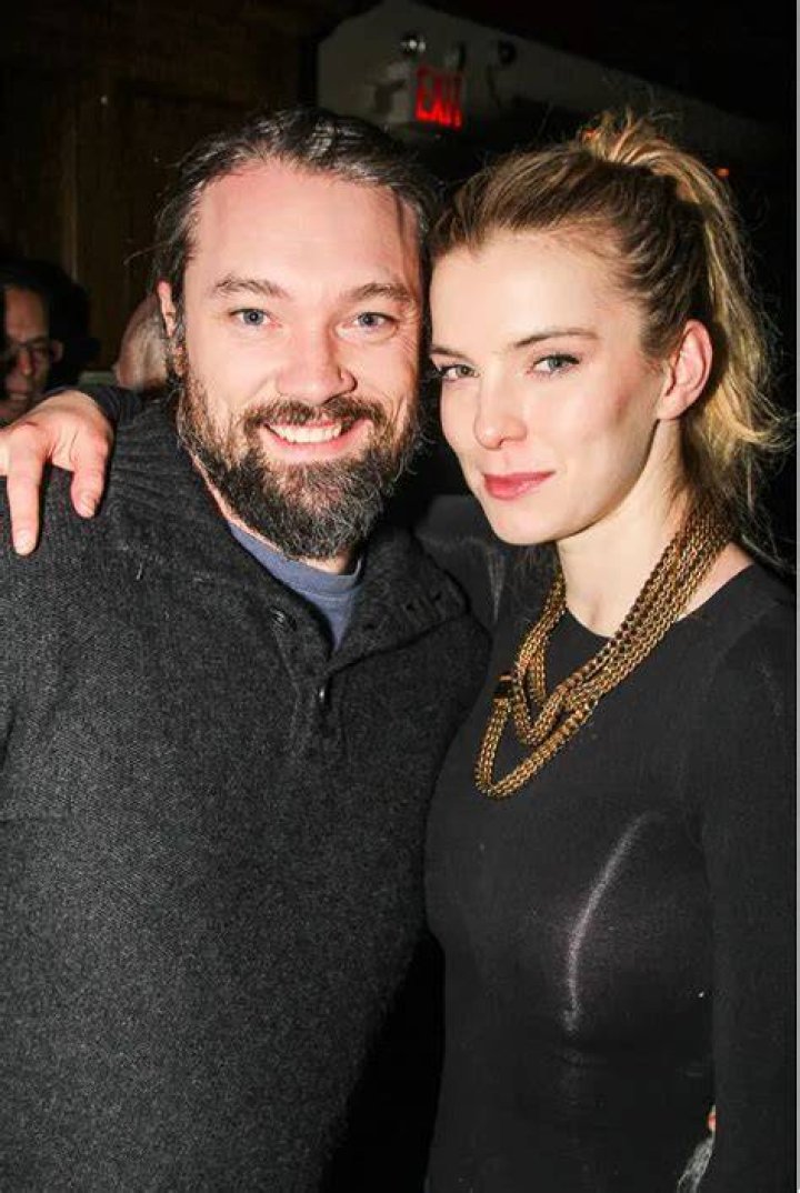 Betty Gilpin Married: A Comprehensive Look at Her Personal Life and Career