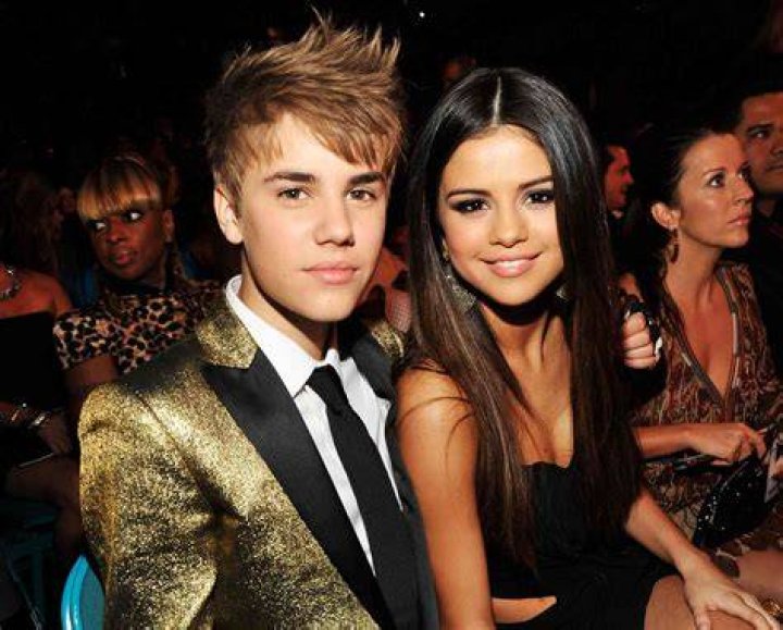 Captivating Moments: Justin Bieber and Selena Gomez Pics