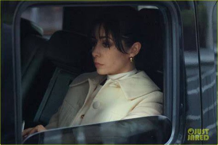 Cristin Milioti Smoking: Shocking Secrets Revealed?