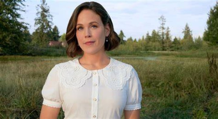 Erin Krakow Health Update: Is She Facing Cancer?