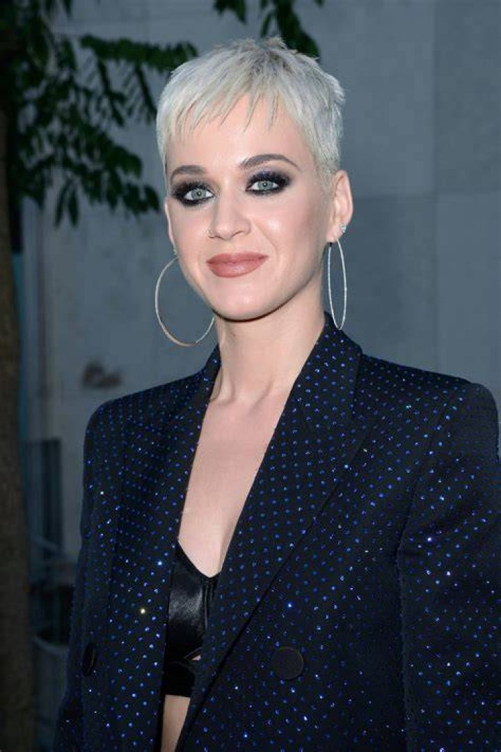 Katy Perry's Iconic Short Hair Styles: A Trendsetter's Journey