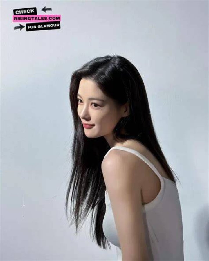 Kim You-Jung Height: [Exact Figure] & More!